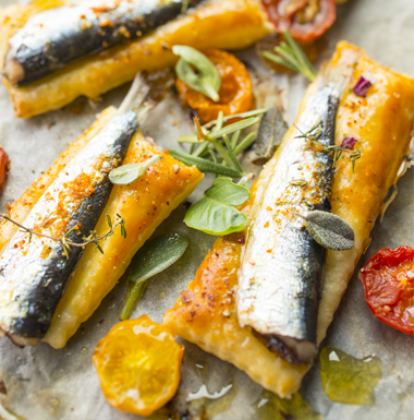 Bouchées feuilletées aux sardines et tomates cerise