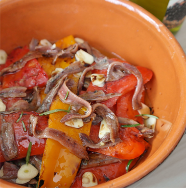 Poivrons confits aux anchois en sucré-salé